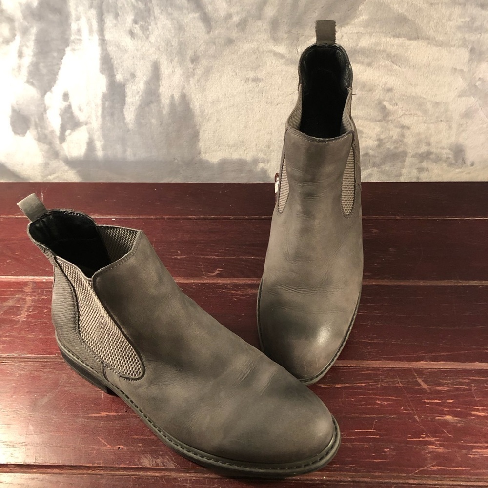 Tamaris Women's Grey Suede Ankle Boots Size 39/8 US